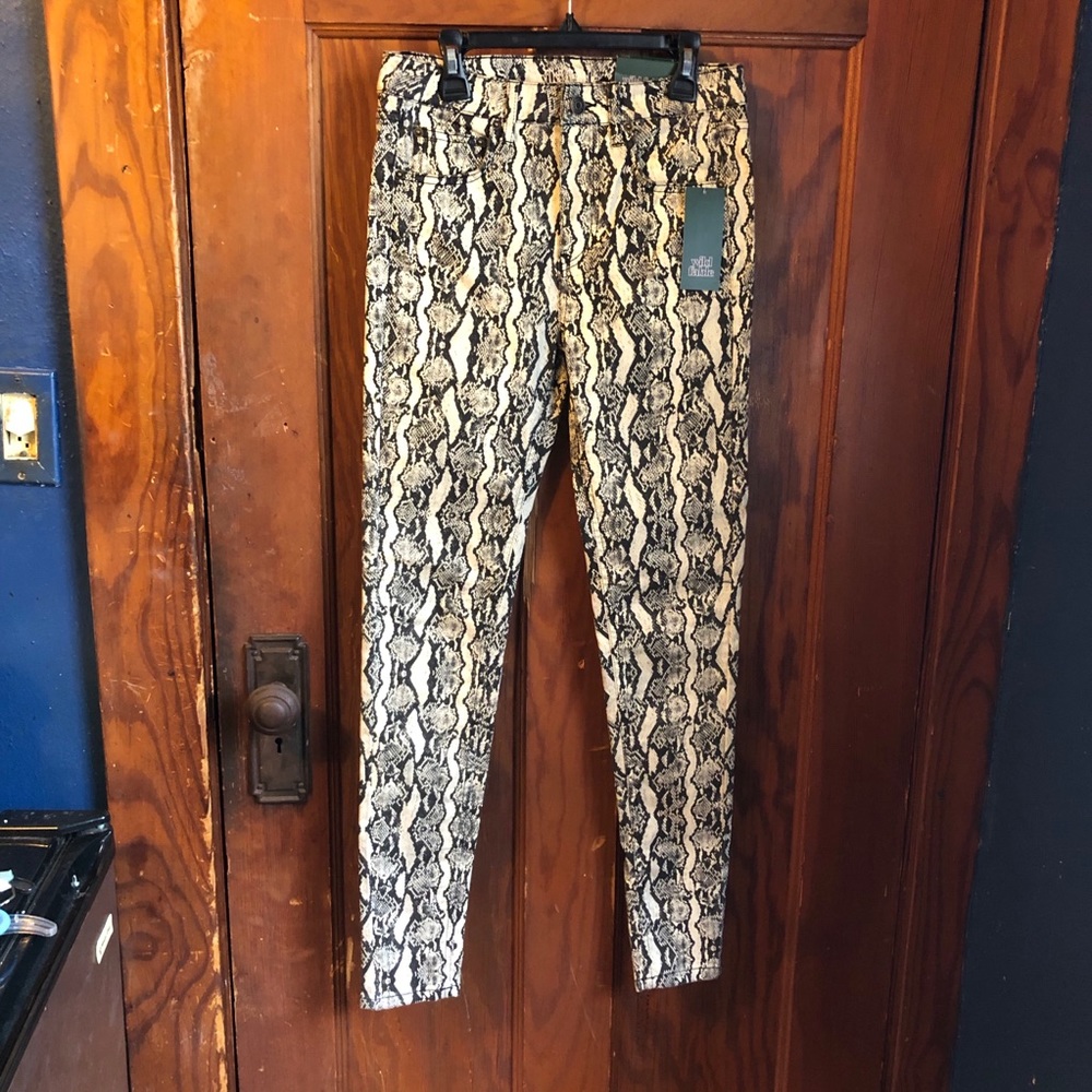 NWT! Wild Fable snake-print jeans, 2